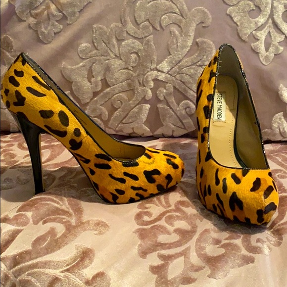 Steve Madden Animal Print High Heels - Picture 1 of 4